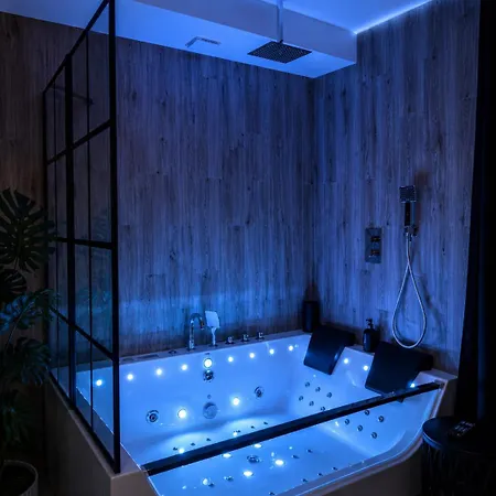 Jacuzzi Mokotow Apartment