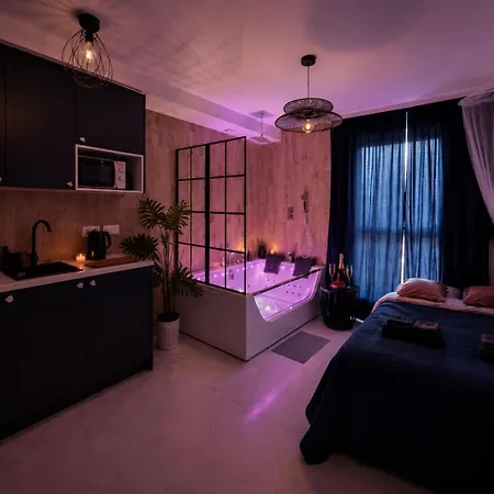 Jacuzzi Mokotow Apartment